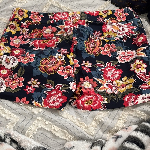 LOFT High Waist Red and Yellow Shorts - Picture 3 of 3